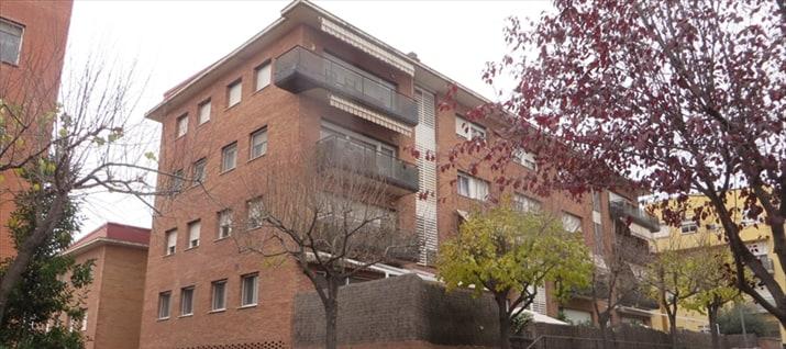 Facade of the building of the Esparreguera flat (Barcelona)